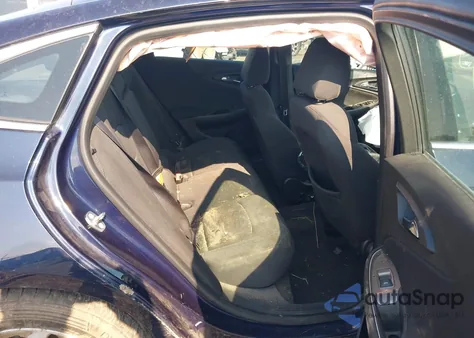 2018 Chevrolet Malibu Lt z USA, uszkodzony, nr VIN 1G1ZD5ST7JF126475